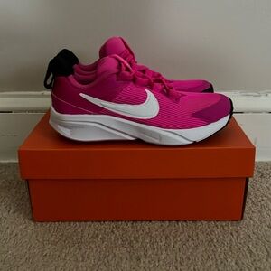 Nike Girls Sneakers Brand New!!!